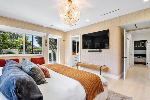 House in Miami Shores, Florida 5 bedrooms, 296.64 sq.m. № 1715391 - photo 25