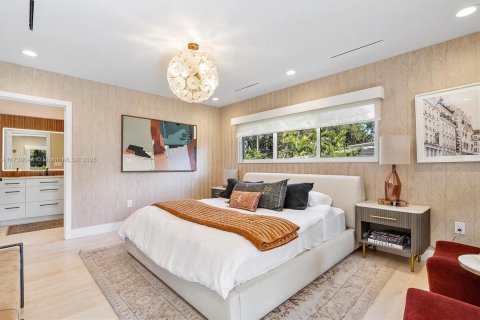 House in Miami Shores, Florida 5 bedrooms, 296.64 sq.m. № 1715391 - photo 24