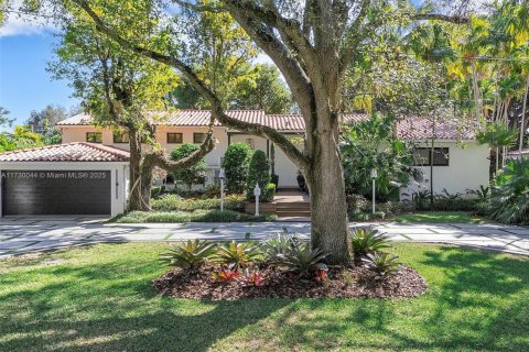 House in Miami Shores, Florida 5 bedrooms, 296.64 sq.m. № 1715391 - photo 2