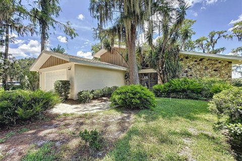 House in Clermont, Florida 3 bedrooms, 166.48 sq.m. № 1795219 - photo 3