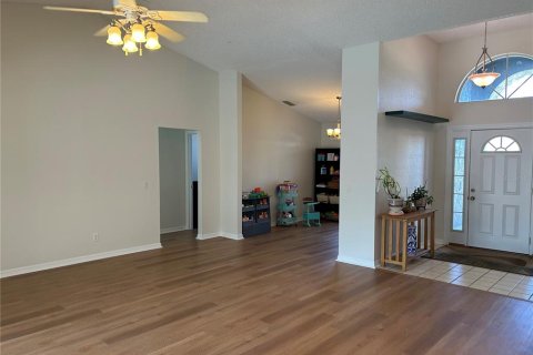 House in Spring Hill, Florida 3 bedrooms, 180.23 sq.m. № 1680456 - photo 8