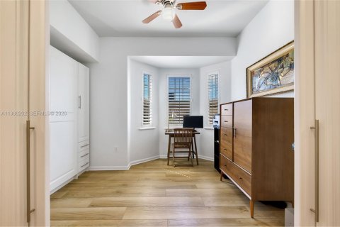 Купить кондоминиум в Майами-Бич, Флорида 2 спальни, 91.23м2, № 2051785 - фото 16