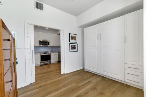 Купить кондоминиум в Майами-Бич, Флорида 2 спальни, 91.23м2, № 2051785 - фото 10