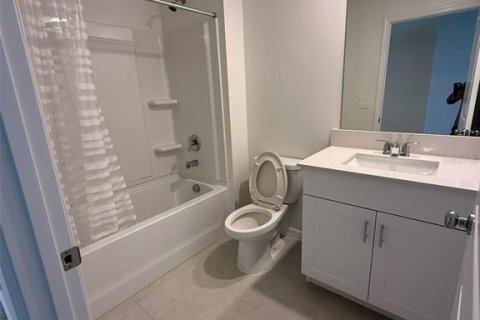 Touwnhouse à louer à Palmetto, Floride: 3 chambres, 154.78 m2 № 2430508 - photo 12
