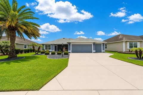 House in The Villages, Florida 3 bedrooms, 144.83 sq.m. № 2100590