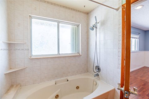 Touwnhouse à vendre à Sunrise, Floride: 3 chambres, 141.12 m2 № 2077567 - photo 22
