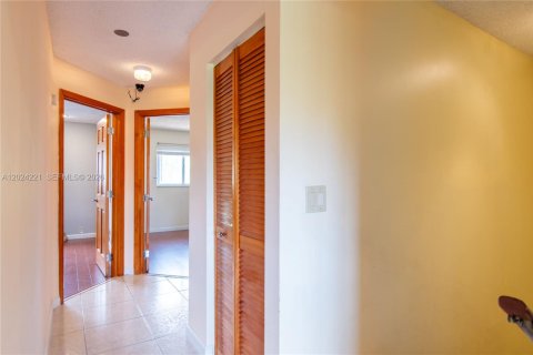 Touwnhouse à vendre à Sunrise, Floride: 3 chambres, 141.12 m2 № 2077567 - photo 29