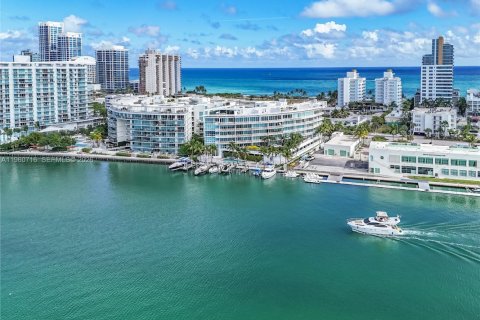 Copropriété à louer à Miami Beach, Floride: 2 chambres, 89 m2 № 2024598 - photo 24