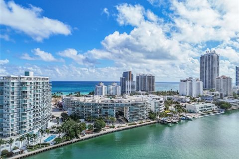 Copropriété à louer à Miami Beach, Floride: 2 chambres, 89 m2 № 2024598 - photo 18