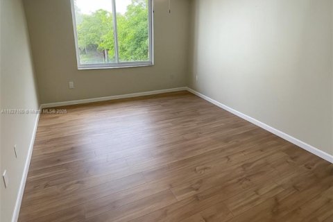 Condominio en venta en Miami, Florida, 2 dormitorios, 112.69 m2 № 1981849 - foto 10