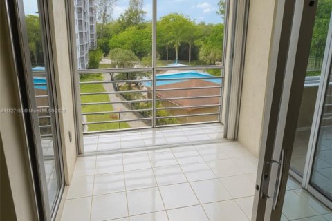 Condominio en venta en Miami, Florida, 2 dormitorios, 112.69 m2 № 1981849 - foto 13