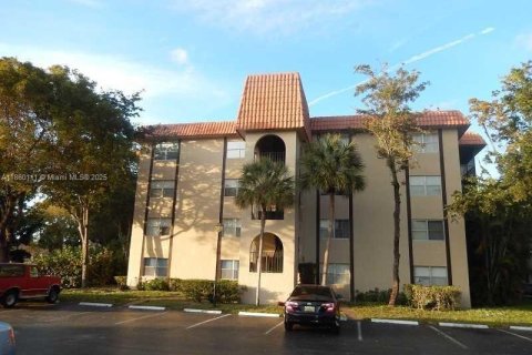 Condo in Lauderhill, Florida, 2 bedrooms  № 1886572 - photo 8