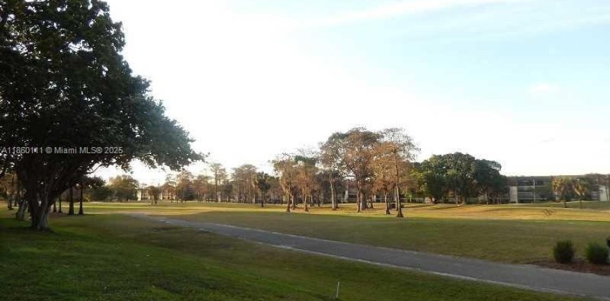 Condo in Lauderhill, Florida, 2 bedrooms  № 1886572