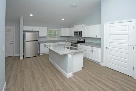 Appartement à louer à Citrus Springs, Floride: 4 chambres, 212 m2 № 2391121 - photo 5
