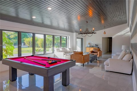 Villa ou maison à louer à Miami, Floride: 7 chambres, 590.58 m2 № 1976675 - photo 7