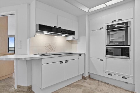 Condominio en venta en North Palm Beach, Florida, 2 dormitorios, 266.16 m2 № 2245583 - foto 17