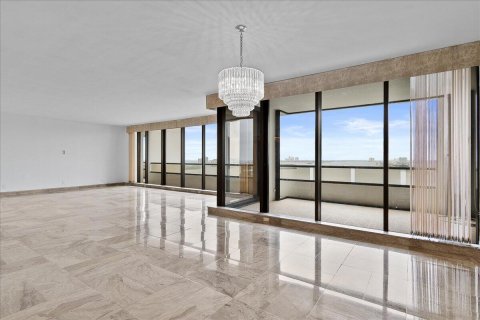 Condominio en North Palm Beach, Florida, 2 dormitorios № 2245583