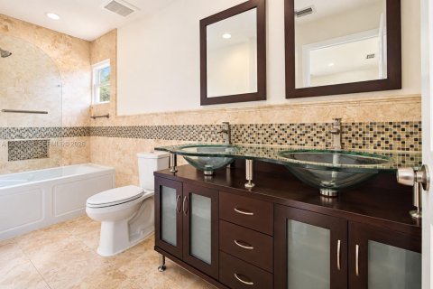 Villa ou maison à louer à Miami, Floride: 3 chambres, 140.84 m2 № 2363621 - photo 22