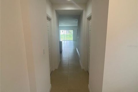 Снять в аренду виллу или дом в Дэвенпорт, Флорида 1 комната, 212.47м2, № 2105317 - фото 3