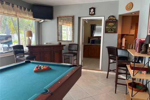 House in Coconut Creek, Florida 4 bedrooms, 170.94 sq.m. № 2052207 - photo 9