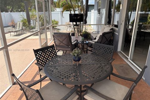 House in Coconut Creek, Florida 4 bedrooms, 170.94 sq.m. № 2052207 - photo 20