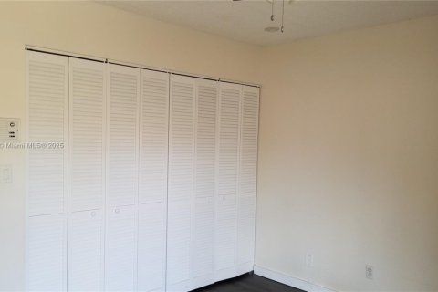 Touwnhouse à vendre à Doral, Floride: 3 chambres, 182.09 m2 № 1955414 - photo 17