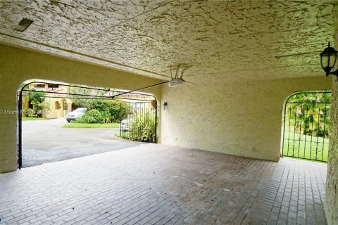 Touwnhouse à vendre à Doral, Floride: 3 chambres, 182.09 m2 № 1955414 - photo 2