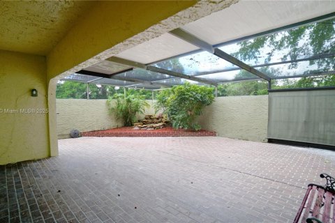 Touwnhouse à vendre à Doral, Floride: 3 chambres, 182.09 m2 № 1955414 - photo 8