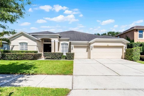 House in Lake Mary, Florida 4 bedrooms, 242.01 sq.m. № 1876358 - photo 1