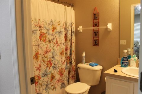 Townhouse in Fish Hawk, Florida 2 bedrooms, 115.94 sq.m. № 2237221 - photo 8