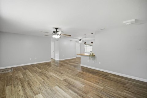 Casa en venta en Belleview, Florida, 3 dormitorios, 140.47 m2 № 2094735 - foto 5