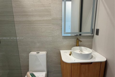 Casa en venta en Hollywood, Florida, 4 dormitorios, 246.84 m2 № 2007453 - foto 29