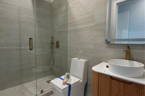 Casa en venta en Hollywood, Florida, 4 dormitorios, 246.84 m2 № 2007453 - foto 30