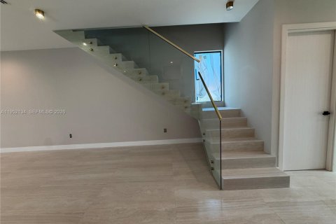 Casa en venta en Hollywood, Florida, 4 dormitorios, 246.84 m2 № 2007453 - foto 22