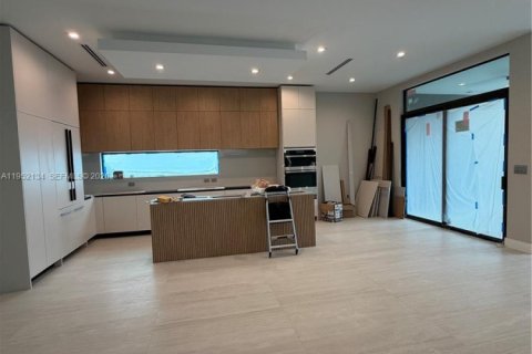 Casa en venta en Hollywood, Florida, 4 dormitorios, 246.84 m2 № 2007453 - foto 16