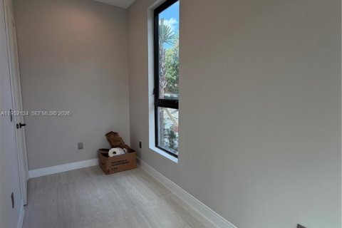 Casa en venta en Hollywood, Florida, 4 dormitorios, 246.84 m2 № 2007453 - foto 11