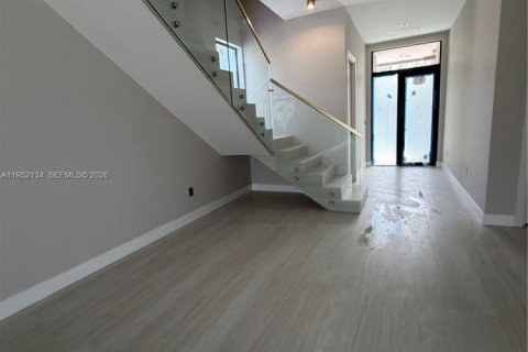 Casa en venta en Hollywood, Florida, 4 dormitorios, 246.84 m2 № 2007453 - foto 26