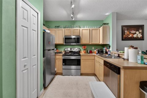 Townhouse in Riverview, Florida 3 bedrooms, 131.18 sq.m. № 2150850 - photo 15