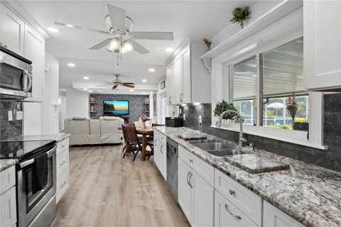 House in Port Charlotte, Florida 3 bedrooms, 130.53 sq.m. № 1765466 - photo 22