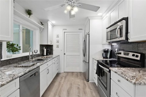 House in Port Charlotte, Florida 3 bedrooms, 130.53 sq.m. № 1765466 - photo 24