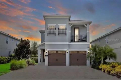 House in Kissimmee, Florida 6 bedrooms, 297.57 sq.m. № 1537092 - photo 1