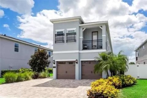 House in Kissimmee, Florida 6 bedrooms, 297.57 sq.m. № 1537092 - photo 2
