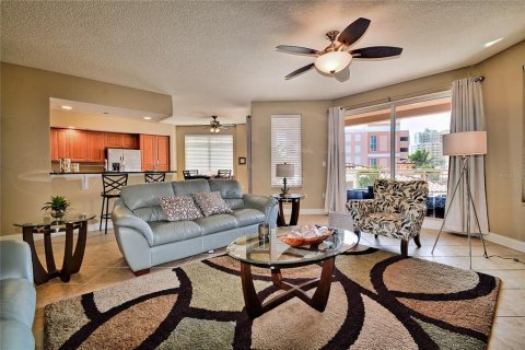 Condo in Clearwater, Florida, 3 bedrooms  № 1628636 - photo 16