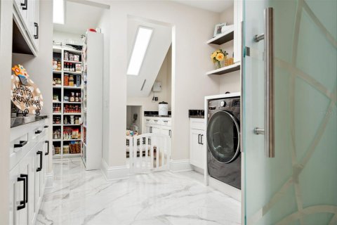 Casa en venta en Tampa, Florida, 5 dormitorios, 612.23 m2 № 1843301 - foto 22