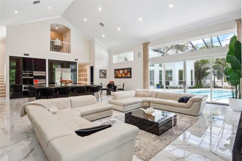 Casa en venta en Tampa, Florida, 5 dormitorios, 612.23 m2 № 1843301 - foto 24