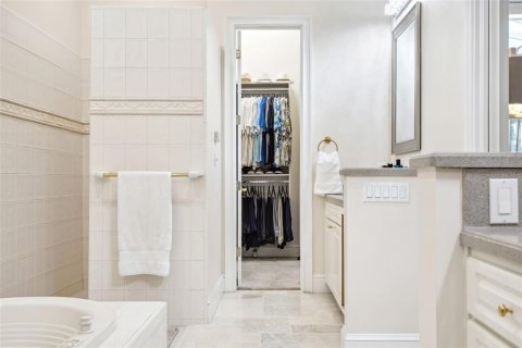 Casa en venta en Tampa, Florida, 5 dormitorios, 612.23 m2 № 1843301 - foto 10