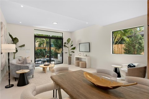 Townhouse in Miami, Florida 3 bedrooms, 162.11 sq.m. № 1939745 - photo 3