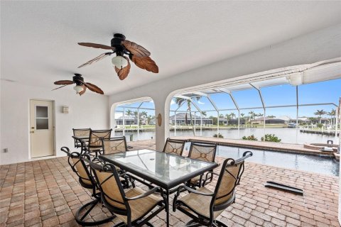 House in Punta Gorda, Florida 3 bedrooms, 269.79 sq.m. № 1636648 - photo 29