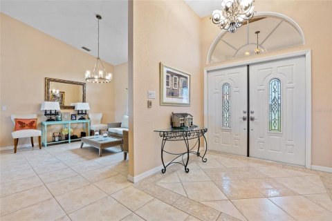 House in Punta Gorda, Florida 3 bedrooms, 269.79 sq.m. № 1636648 - photo 6