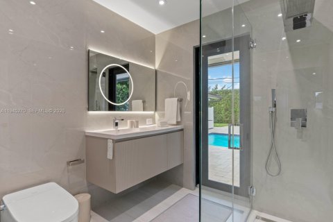 House in Pompano Beach, Florida 4 bedrooms, 174.66 sq.m. № 2002255 - photo 21